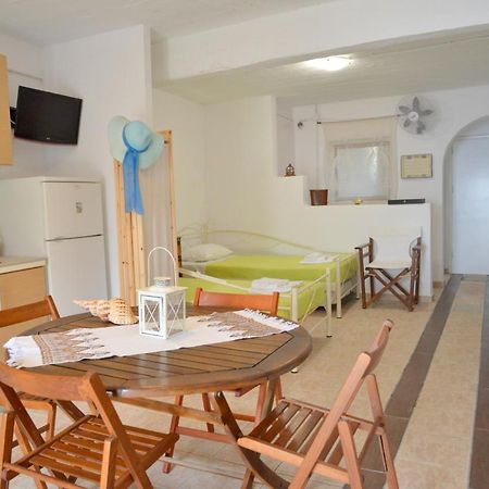 Milos Apartments Kardapis Ground Floor Klima  Zewnętrze zdjęcie