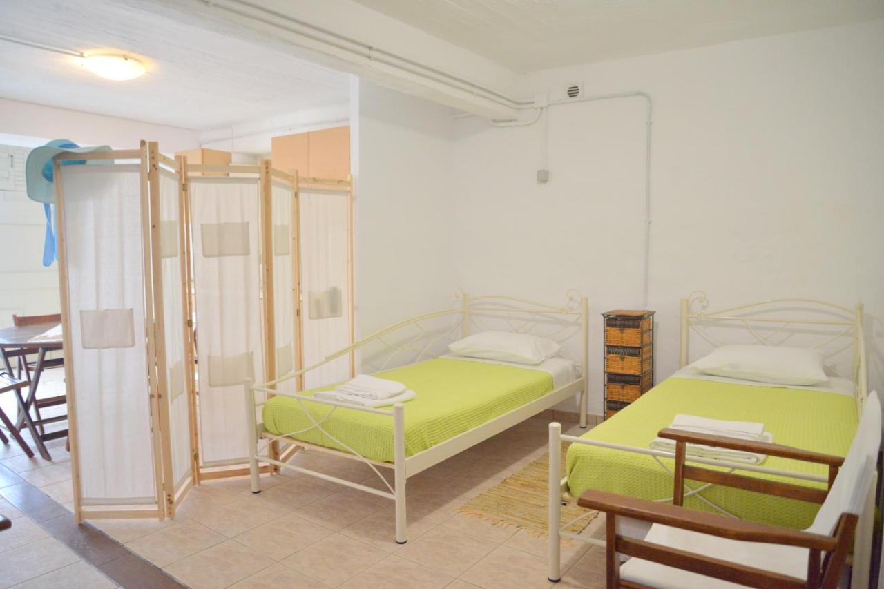 Milos Apartments Kardapis Ground Floor Klima  Zewnętrze zdjęcie